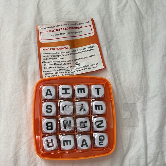 New In Box Boggle Word Game for Family Fun - Picture 2 of 2